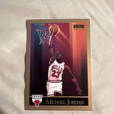 1990 Skybox Michael Jordan Basketball Card # 41 VINTAGE NICE CARD GOLF ROOKIE. rookie card picture