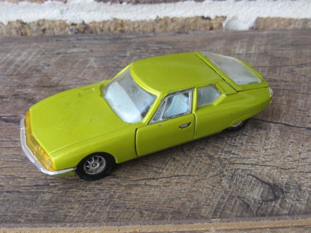 CORGI TOYS　No.2 CORGI TOYS 284 CITROEN WHIZZWHEELS LIME GREEN 2 DOOR HATCHBACK