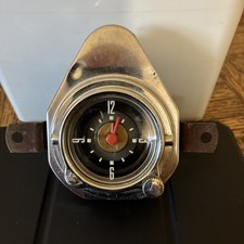 1951 Ford Stemwound Clock.Runs. Bid With Confidence.Ships To Lower 48.