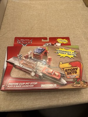 2014 DISNEY PIXAR CARS DELUXE STORY SETS  MATTEL  PISTON CUP PIT STOP  NEW