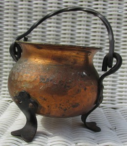 Antique Vintage Hammered Copper Bowl Pot Cast Iron Feet Twisted Image Is Loading Antique Vintage Hammered Copper Bowl Pot Cast Iron