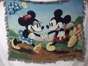 DISNEY MICKEY MOUSE POLAROID FLEECE BLANKET THROW NEW