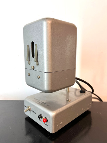 The Welch Scientific Company Vintage UV light