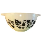 Rare ~ PYREX 441  1  1/2 Pt. ~ Cinderella  Black on White Gooseberry Bowl MINT