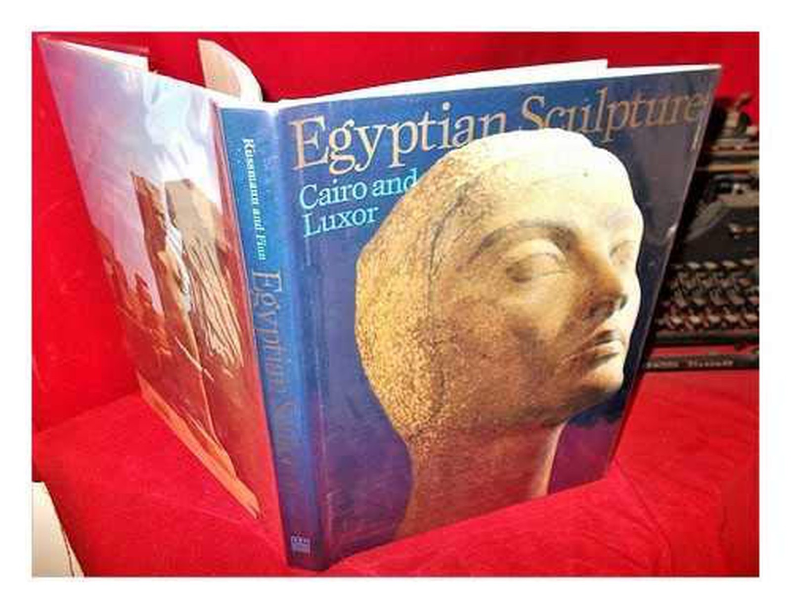 Egyptian Sculpture: Cairo and Luxor [Jan 01, 1990] Russmann, Edna R.