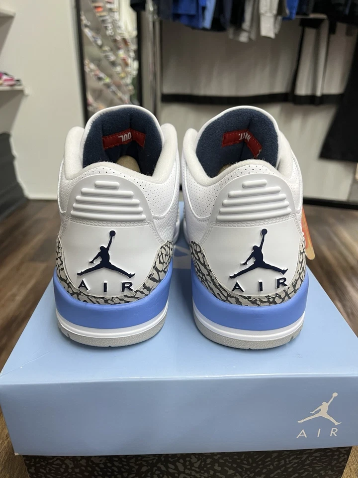 Jordan 3 Retro Mid UNC - Talla 10 (CT8532-104) Totalmente Nuevo Foto 4 de 4