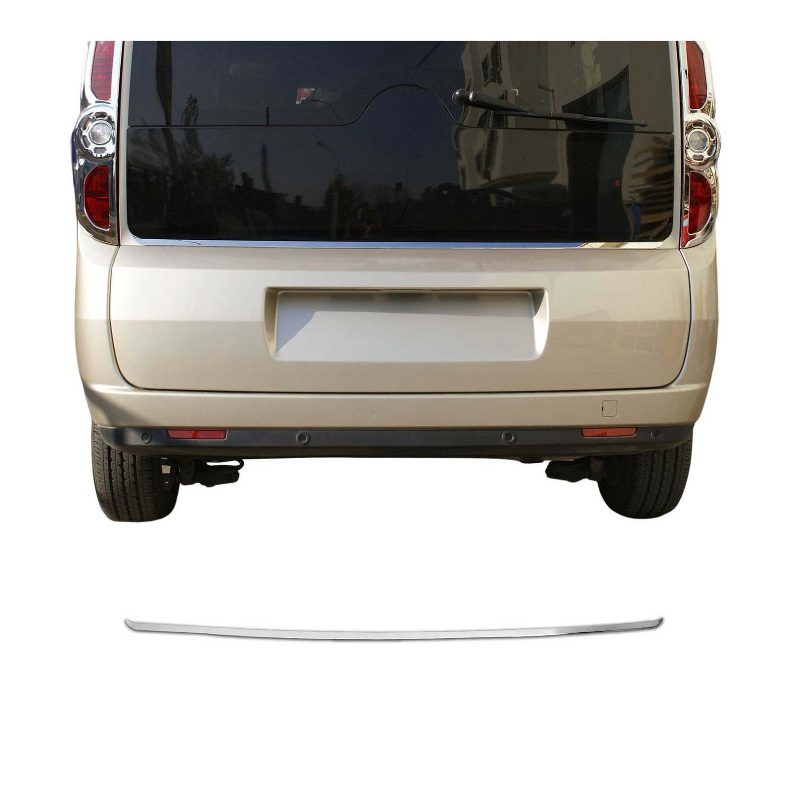 Garniture de hayon Fiat Doblo en acier inox brillant pour une finition luxe