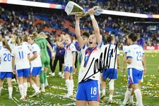 A3 A4 Framed Photo Signed Chloe Kelly England Lioness Holding The Euros (1)