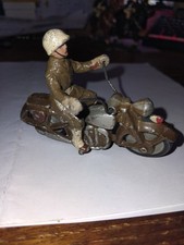 RARE MOTO AVEC SOLDAT QUIRALU 