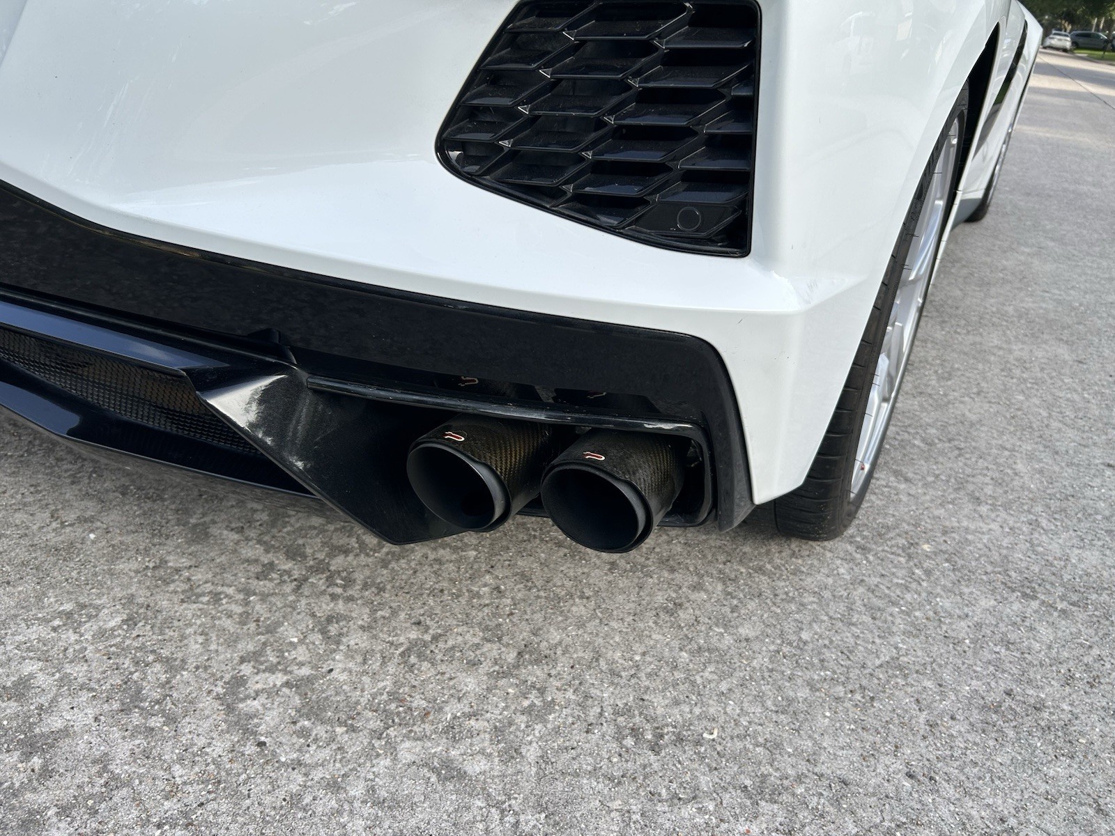 2022 White Chevrolet Corvette   | C8 Corvette Photo 6