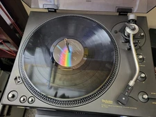 Vintage Technics SL-1350 Direct Drive Automatic Turntable Player System