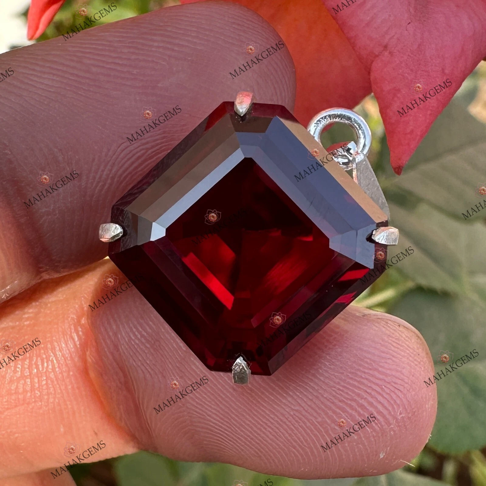 VETEMENTS Ciondolo Rubino Rosso Scuro Naturale 31 35 CT Design Argento 925 Certificato ed Elegante