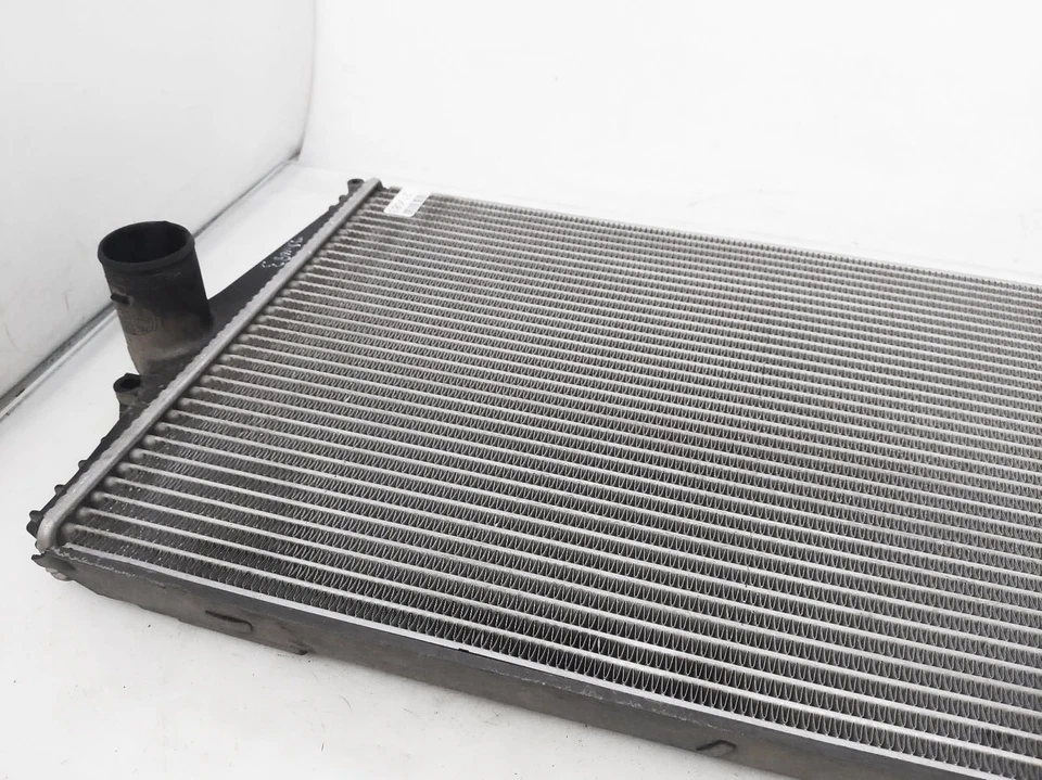 Intercooler turbocompresor Volvo Xc70 2003-2007 8671694 *abolladura ligera* Foto 3 de 4