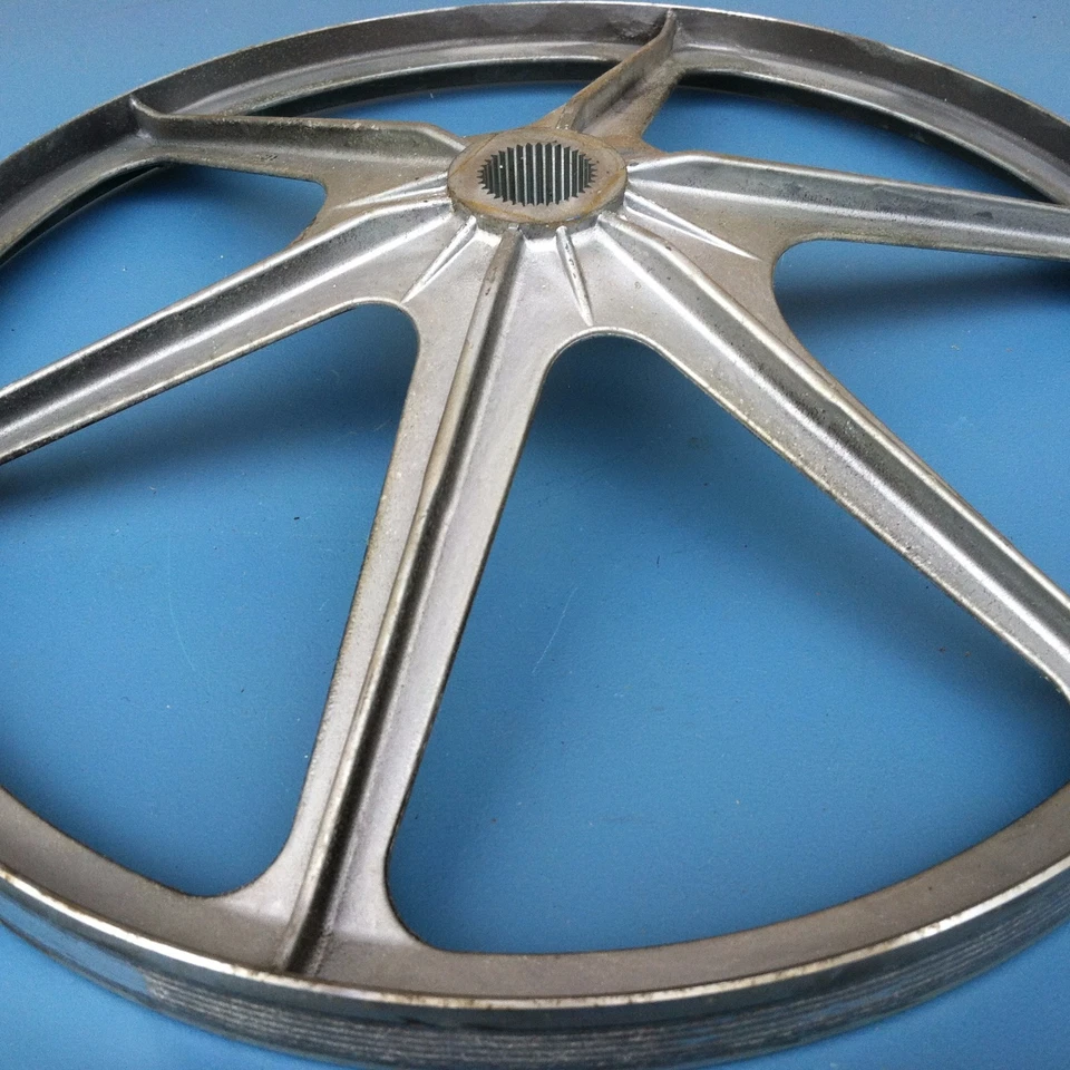 MIELE WASHING MACHINE PULLEY P/No 2123901 W800-900 SERIES WS5425/6/7/8, w32 - Image 4 of 4