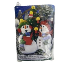 #5132 Design Works Craft Kit "Caroling Snowmen" Felt & Sequin Wall Hanging Kit