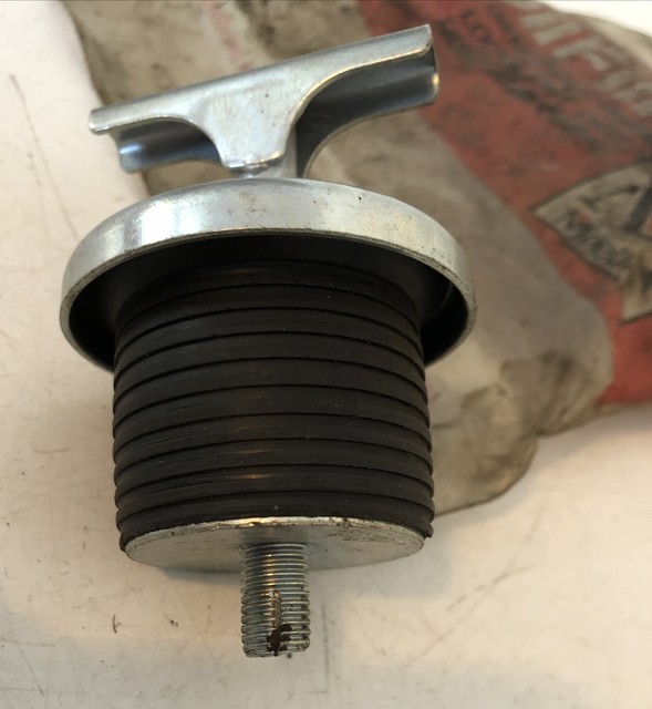 Moeller Oil Filler Cap 1 3/8" 4420910 ( NOS) for sale online eBay