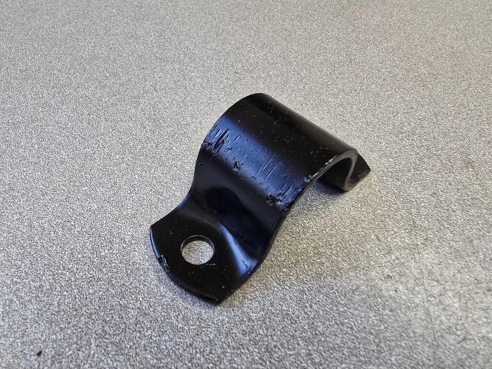 VERY NICE ORIGINAL PORSCHE 911 912 914 930 REAR SWAY BAR SUPPORTING BOW BRACKET - Изображение 2 из 4