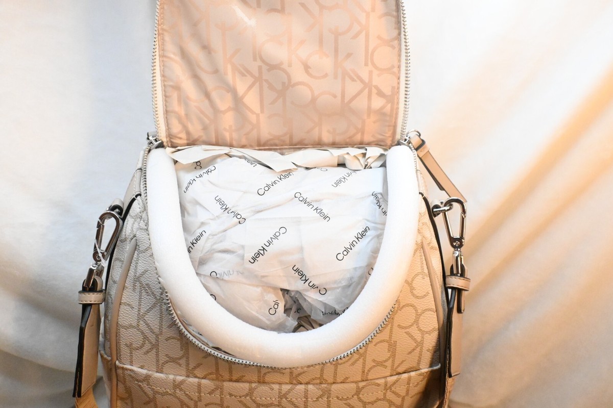 CALVIN KLEIN Tri-Color Multi-functional Backpack Crossbody Shoulder Bag--NWT Calvin Klein New Multifunctional Backpack And Shoulder Woman  main image 2
