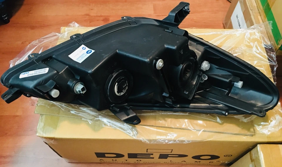 Conjunto de faros izquierdo/conductor Lexus ES300 2002-2004 base/sedán 4 puertas, sin HID Foto 4 de 4