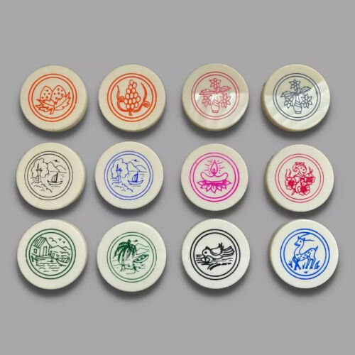 4 Pcs Designer Carrom Carom Board Coins Plastic Striker Flicker Random Design - Picture 8 of 8