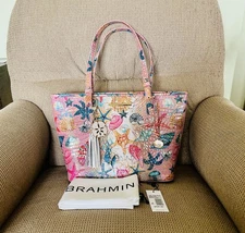 ⭐️ Pre-owned Brahmin Starlight Ombre Medium Asher with Sand Dollar Charm