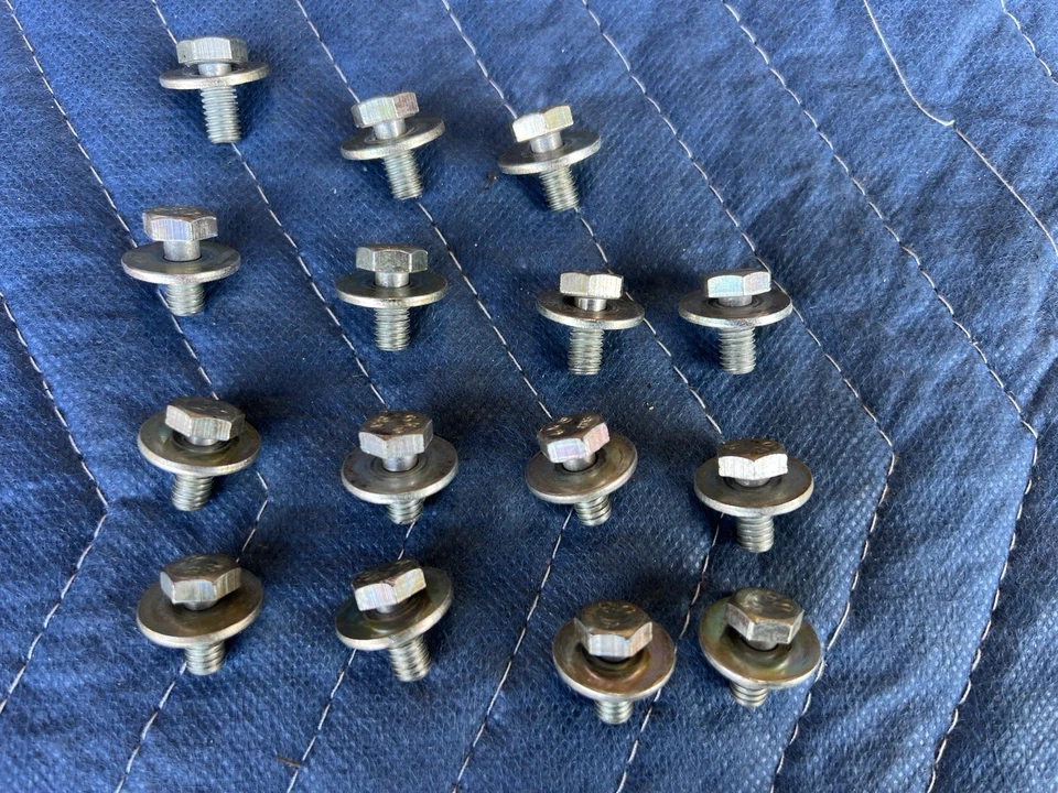 Jaguar XJR XJ8 X308 1998-2003 techo corredizo pernos y accesorios de montaje OEM #4713E Foto 2 de 4