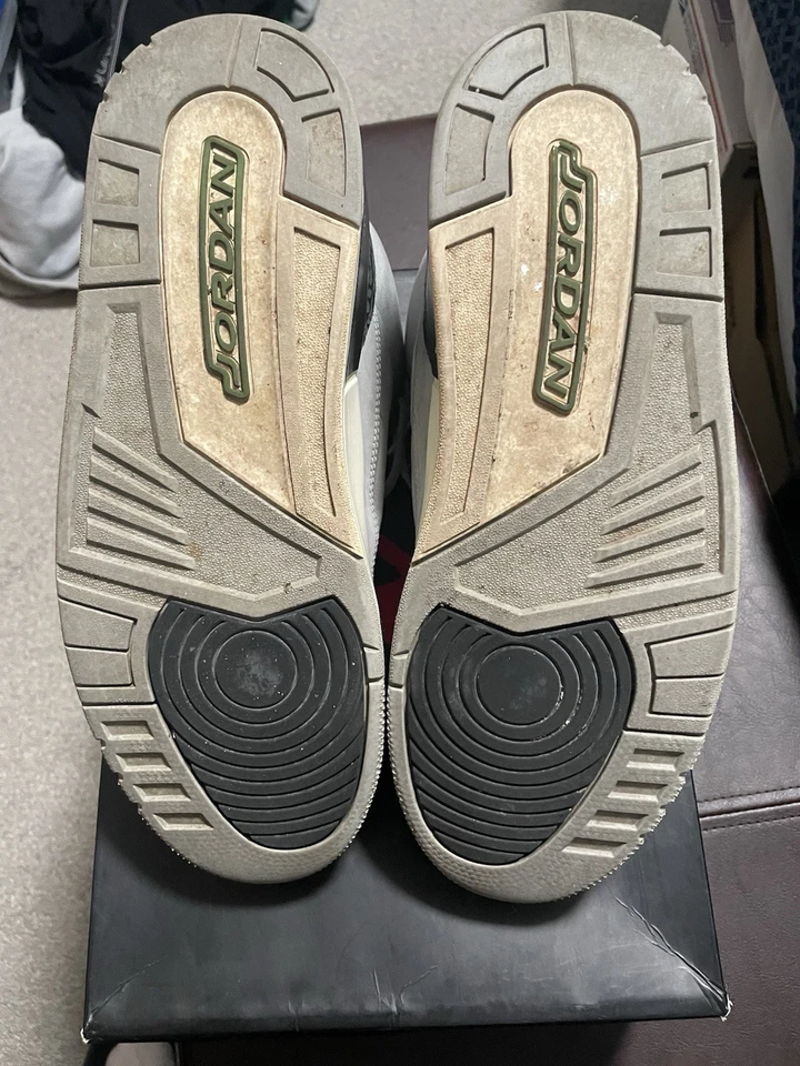 Talla 12 - Air Jordan 3 Retro Clorofila Foto 2 de 4