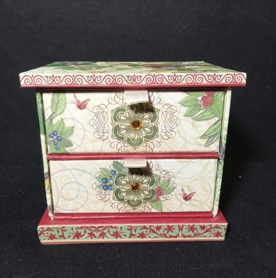 Punch Studio - Two 6 oz Green Tea Soap Bars with Birds Keepsake Box