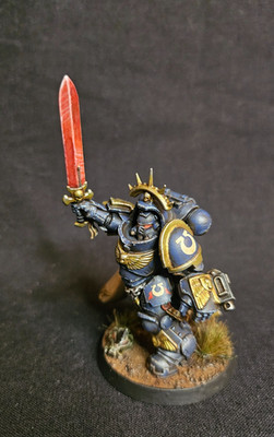 Ultramarines | Captain in Gravis Armour | Painted & Ready for Battle