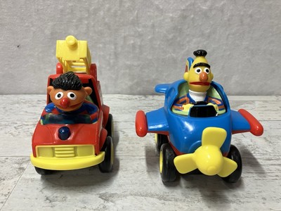 Jim Henson Sesame Street Bert & Ernie-Pull Back 'n Go Fire Truck Airplane Tyco