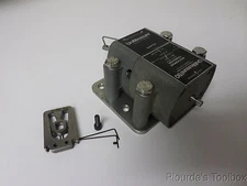 Used UniMeasure/80 Multipurpose Force and Pressure Transducer With Adapter