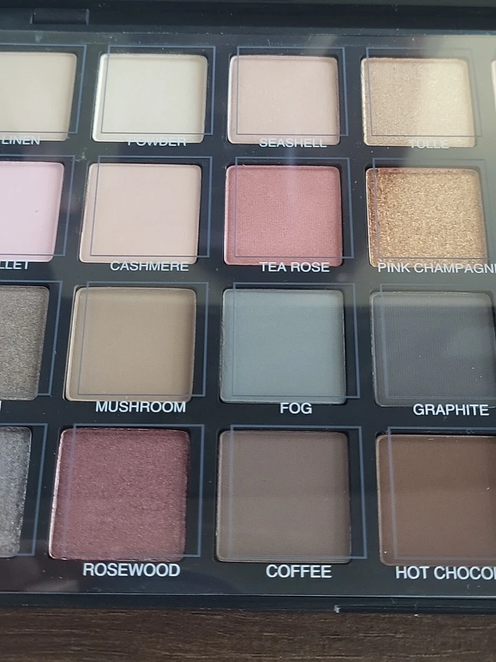 Sephora PRO Pigment Palette Eyeshadow- Cool 28 x 1.2g Shades DISCONTINUED - Image 4 of 4