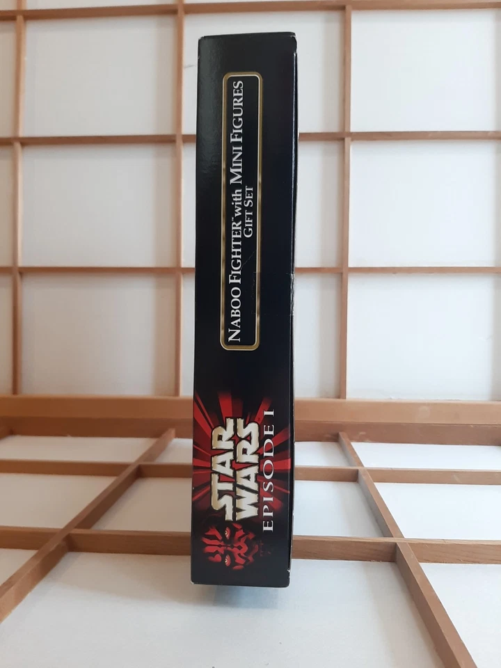Star Wars Episodio 1 Naboo Fighter con Mini Figuras Set de Regalo Sellado De Colección 1999 Foto 4 de 4