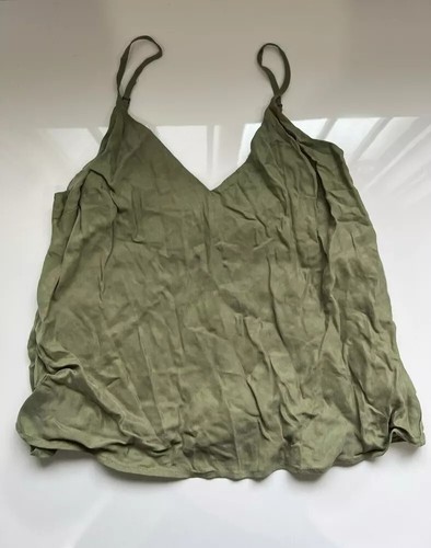 Tigerlily V-Neck Spaghetti Strap Cami Green Size 6 - Picture 2 of 7