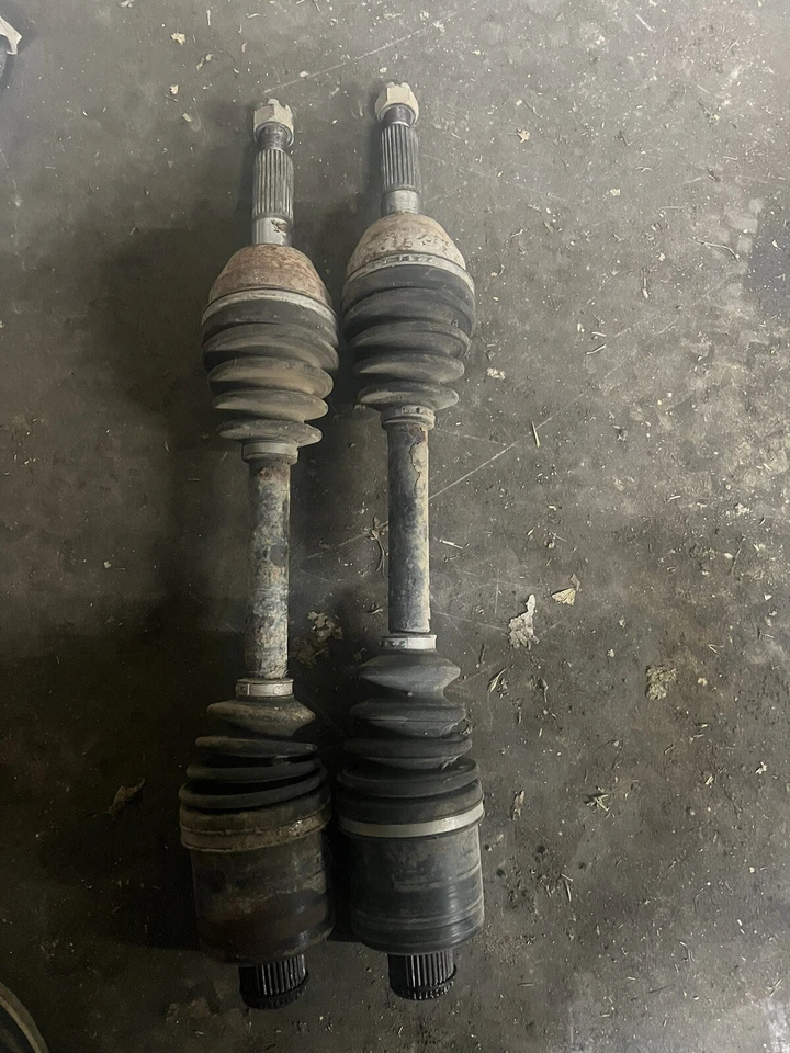 Polaris Sportsman 800 Efi Ho 2006 ejes traseros CV, buen estado de uso Foto 3 de 4