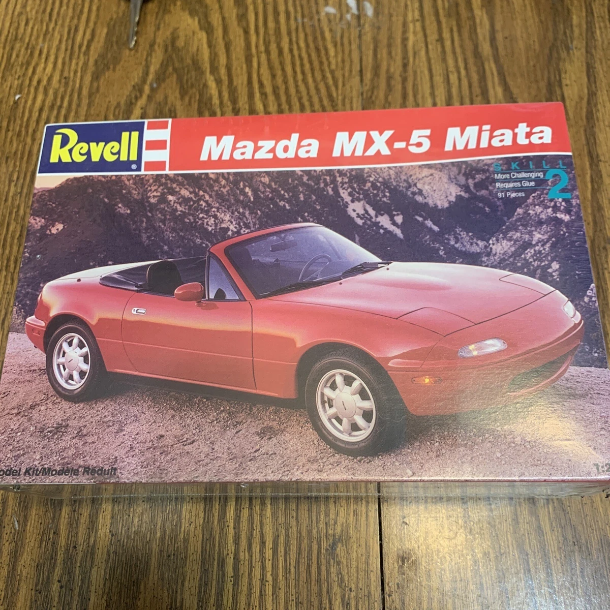 1993 Mazda MX 5 Miata Revell 1 24 Model Kit 7351 Sealed Box