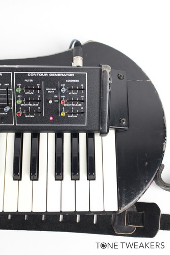 MOOG LIBERATION analog synthesizer keytar rogue REFURBISHED VINTAGE SYNTH DEALER - Picture 6 of 12