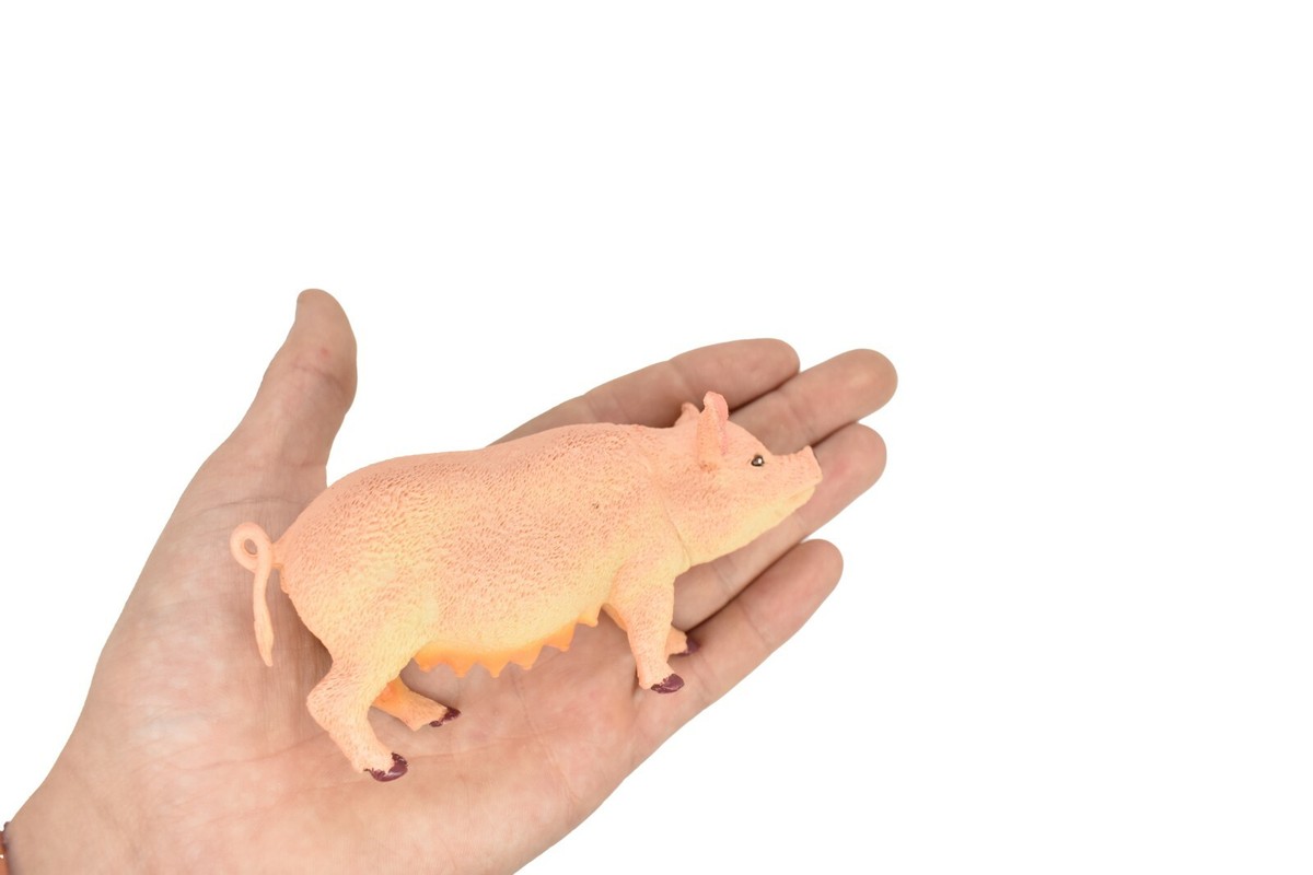 Pig, Sow Realistic Toy Model Plastic Replica Barn Farm Pig, Sow Realistic Toy Model Plastic Replica Barn Farm