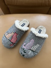 Lands End Women s Felt Scuff Slippers Size 6B Cat Motif Sherpa Lined Gray