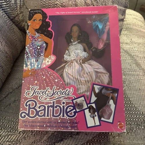 VTG JEWEL SECRETS BARBIE DOLL -AFRICAN AMERICAN- Mattel NRFB