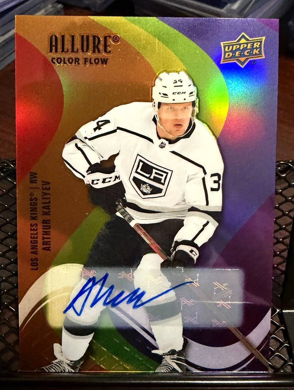 Arthur Kaliyev LA Kings Upper Deck Allure 2022 Color Flow Full Rainbow Auto 