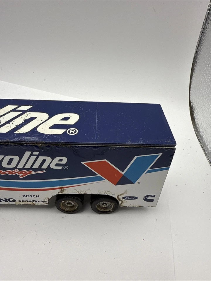 Roush Valvoline Racing Die Cast Mark Martin Cummins Semi Trailer NASCAR Racing - Image 2 of 4