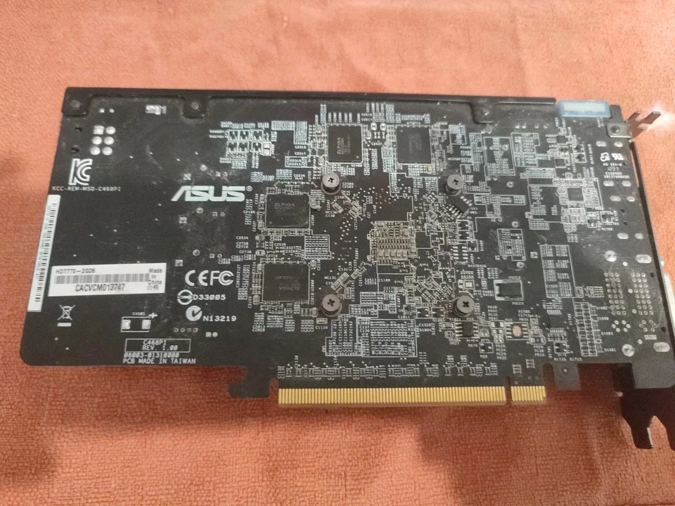 ASUS HD7770-2GD5 2GB Radeon HD 7770 128-bit GDDR5 PCIe 3.0 x16 Video Card - Immagine 4 di 4