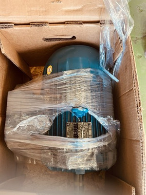 #ad WEG 5 HP Three Phase AC Induction Motor 208 460V IP55 Foot Mount 00512XT3E215T $600.00