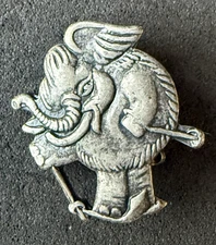 1979 Mammoth Mountain California Ski Pin Woolly The Mammoth w/Skis and Poles Vtg