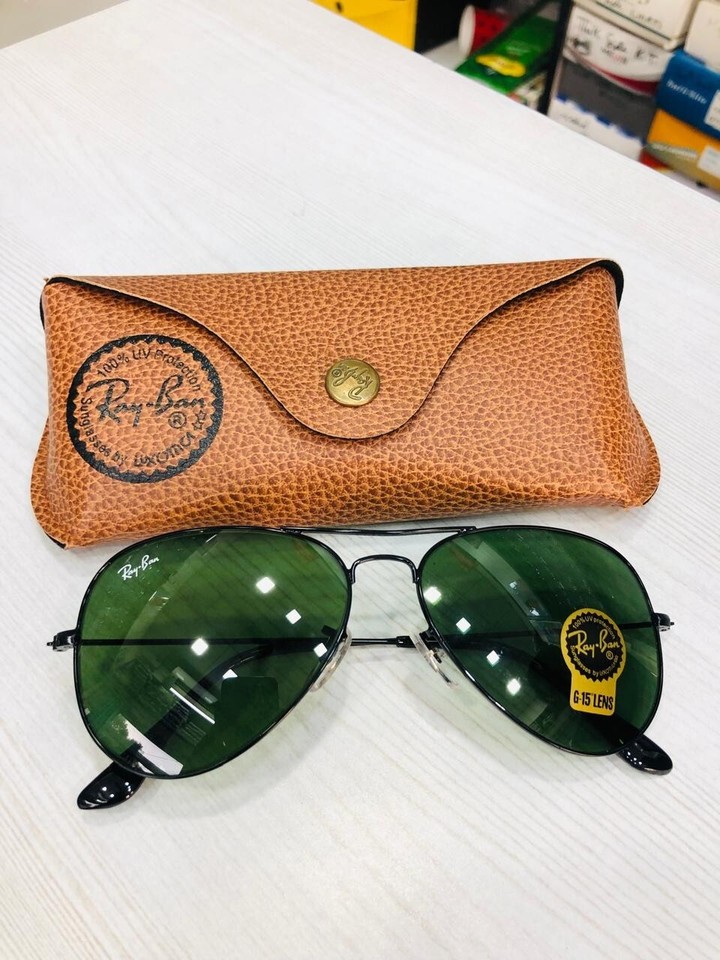 Vintage Ray Ban black Frame Aviator Sunglasses Green Lens With leather