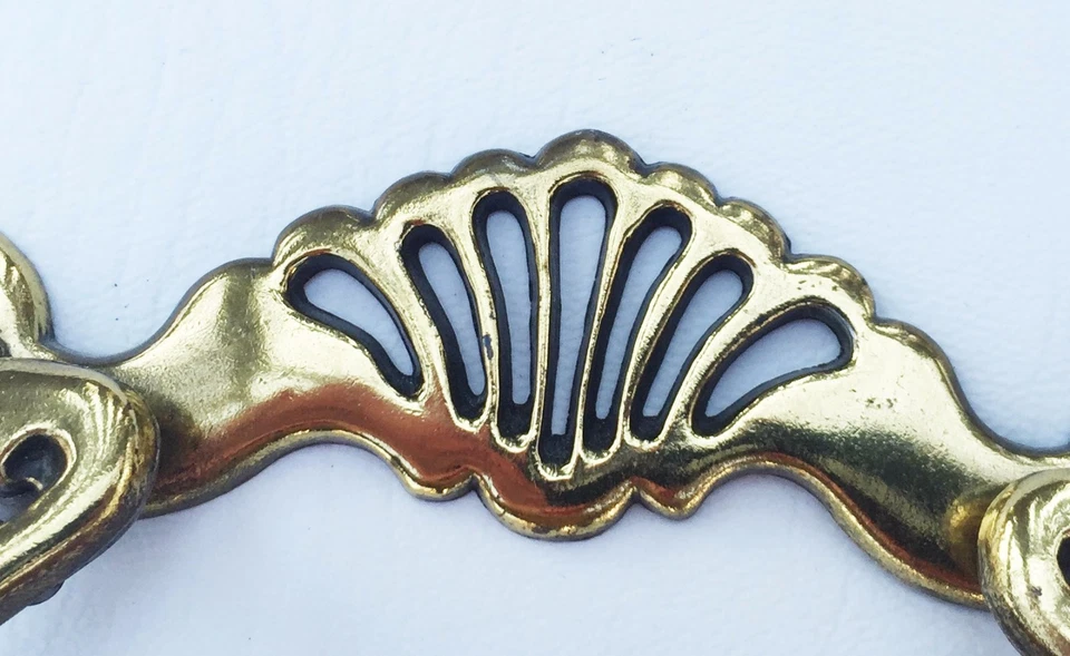 Tirador de cajón de latón y roble FRANCÉS PROVINCIAL antiguo vintage herrajes 2 1/2" centros Foto 3 de 4