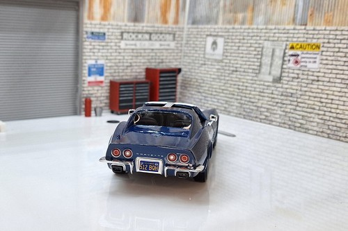 Chevrolet Corvette Blue 1:24 Scale Model Car 1970 - Picture 4 of 9