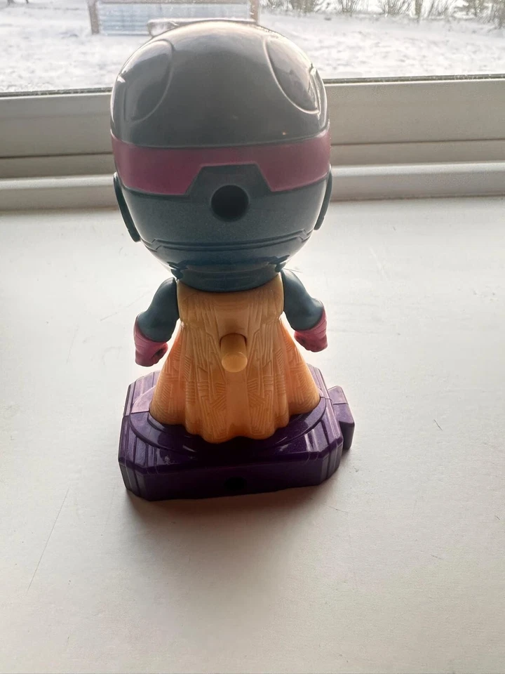 Figura de juguete Marvel Avengers Vision - McDonald’s Happy Meal Foto 2 de 4