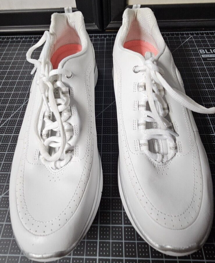 Skechers Ultra Synergy 12363 leather upper white sneakers Sz